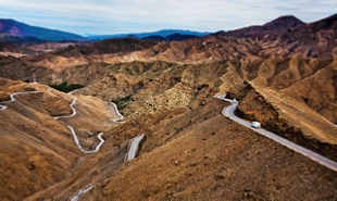 private tour from Marrakech for 4 days,4x4 Marrakech excursion to Erg Chebbi desert